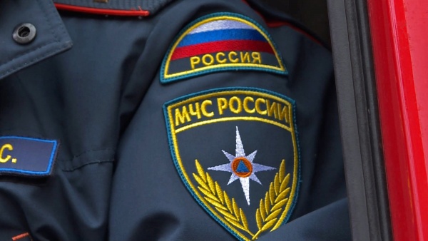 Сотрудники МЧС пообщались с отдыхающими на Оке