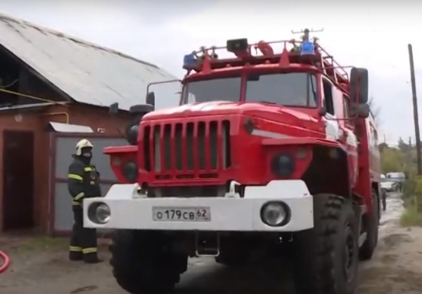 В Рязанском районе на пожаре пострадала пенсионерка