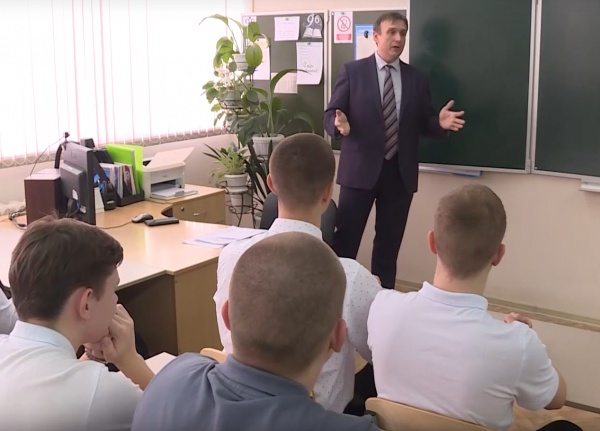 В школе № 63 десятиклассников учили кибербезопасности