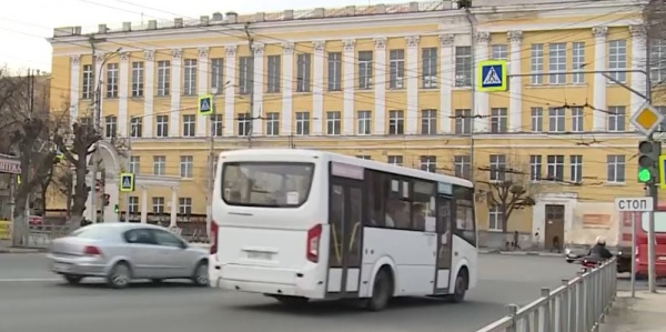 Коммерческих перевозчиков готовятся перевести в «режим работы по расписанию»