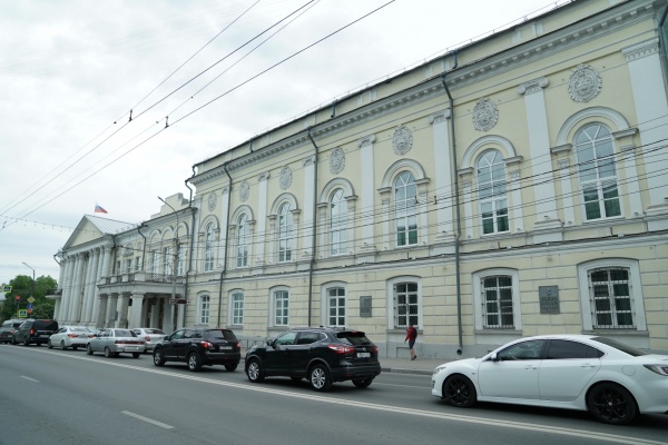 Документы в Избирком на должность Губернатора подал третий кандидат