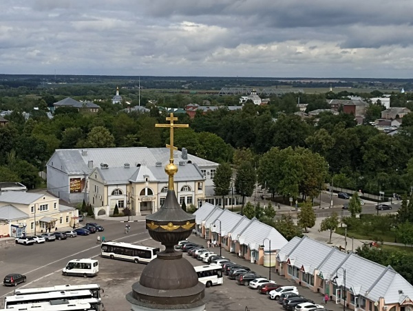 Православные христиане отмечают Троицу