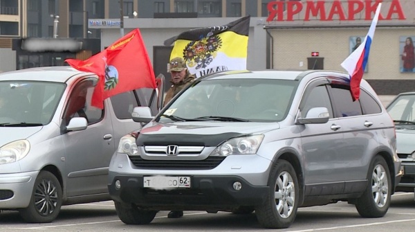 50 машин приняли участие в автопробеге «Россия едина и непобедима!» в Рязани