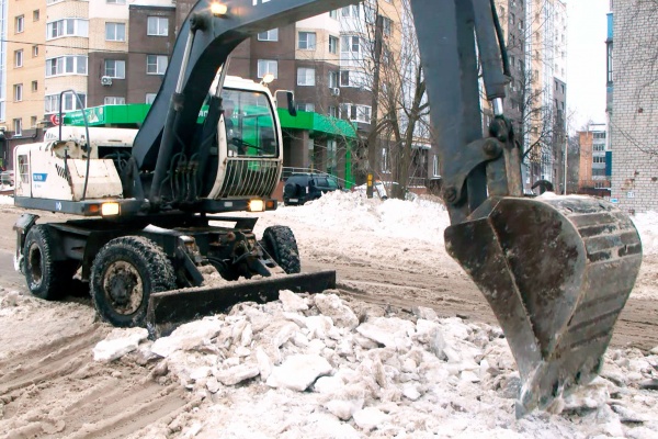 Чаты администрации Рязани продолжают принимать жалобы горожан на уборку снега
