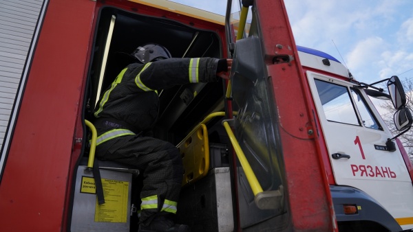 850 человек работают на ликвидации пожаров в Рязанской области 