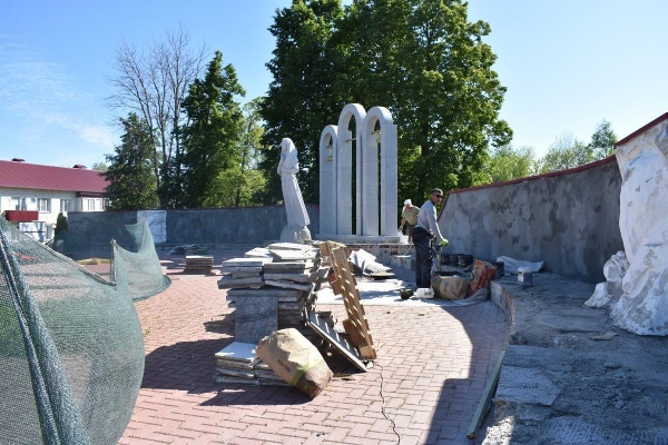 Воинский мемориал в Александро - Невском ремонтируют