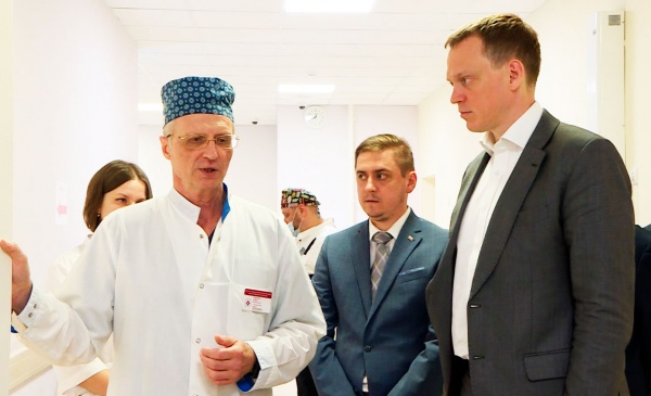 Павел Малков пообещал больнице скорой медицинской помощи новый томограф