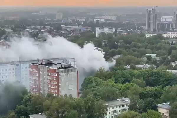 При пожаре на улице Островского эвакуировали 20 человек 