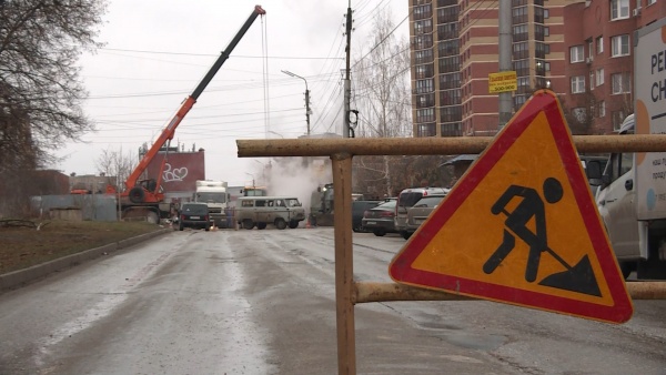 Движение транспорта на улице Грибоедова восстановили после вмешательства мэра