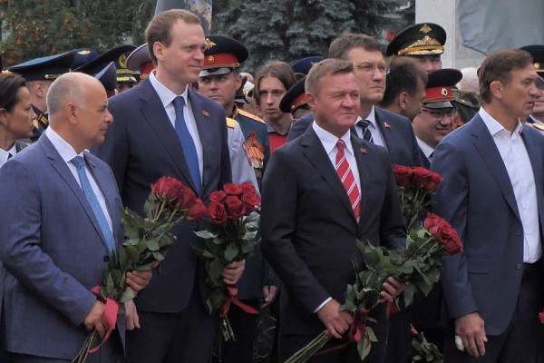 Губернатор: «Мы обязаны были приехать в Курск и почтить память наших героев»